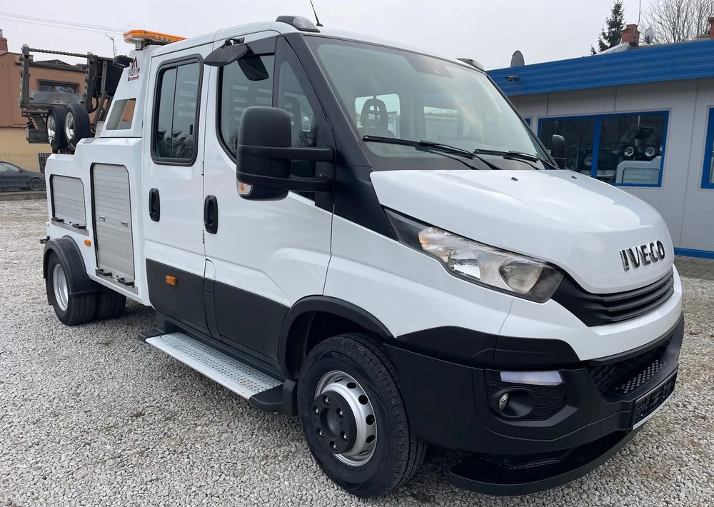 Iveco Daily 70C18 Hi-Matic Pomoc drogowa Holownik 2018r - Kamion za vuču: slika Iveco Daily 70C18 Hi-Matic Pomoc drogowa Holownik 2018r - Kamion za vuču Iveco Daily 70C18 Hi-Matic Pomoc drogowa Holownik 2018r - Kamion za vuču: slika Iveco Daily 70C18 Hi-Matic Pomoc drogowa Holownik 2018r - Kamion za vuču