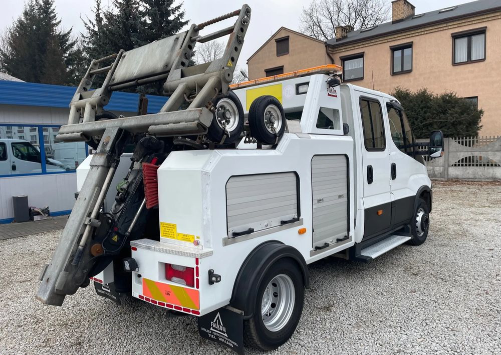 Iveco Daily 70C18 Hi-Matic Pomoc drogowa Holownik 2018r - Kamion za vuču: slika Iveco Daily 70C18 Hi-Matic Pomoc drogowa Holownik 2018r - Kamion za vuču Iveco Daily 70C18 Hi-Matic Pomoc drogowa Holownik 2018r - Kamion za vuču: slika Iveco Daily 70C18 Hi-Matic Pomoc drogowa Holownik 2018r - Kamion za vuču