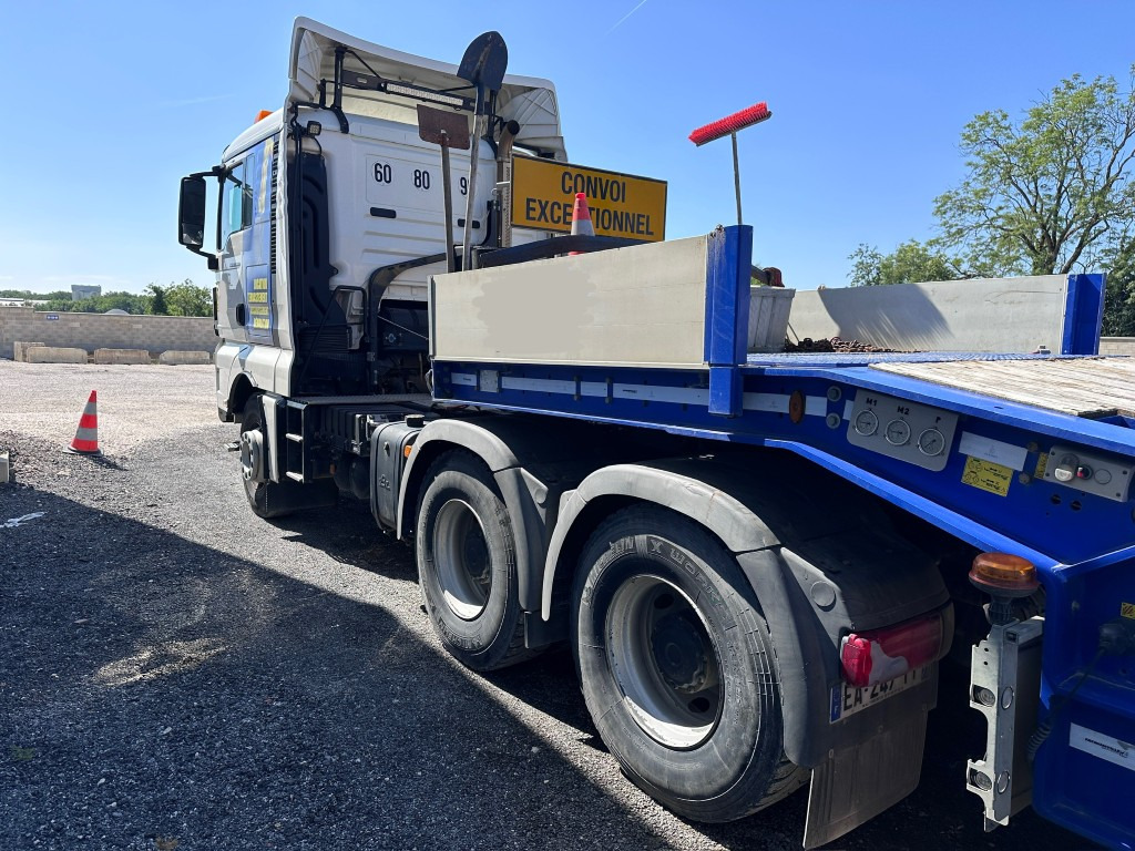 MAN TGX 33.560 - Tegljač: slika MAN TGX 33.560 - Tegljač MAN TGX 33.560 - Tegljač: slika MAN TGX 33.560 - Tegljač