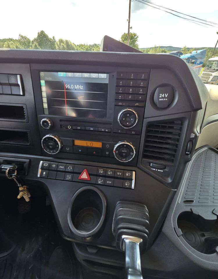 Mercedes-Benz ACTROS 1845 - Tegljač: slika Mercedes-Benz ACTROS 1845 - Tegljač Mercedes-Benz ACTROS 1845 - Tegljač: slika Mercedes-Benz ACTROS 1845 - Tegljač