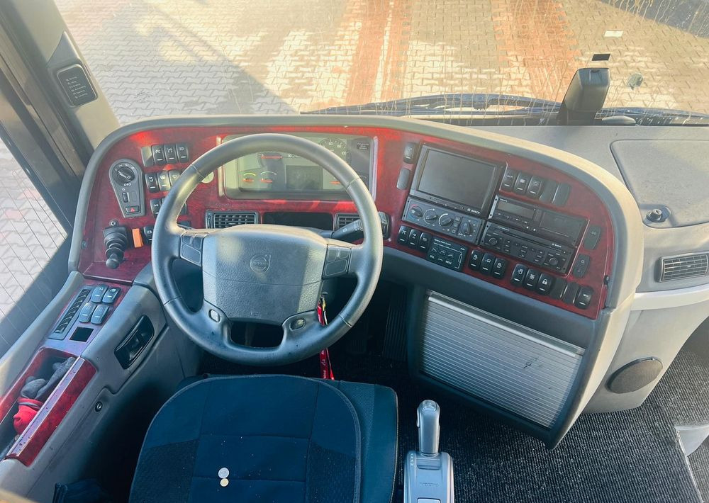 Zakup Volvo 9900 Volvo 9900: slika Zakup Volvo 9900 Volvo 9900 Zakup Volvo 9900 Volvo 9900: slika Zakup Volvo 9900 Volvo 9900