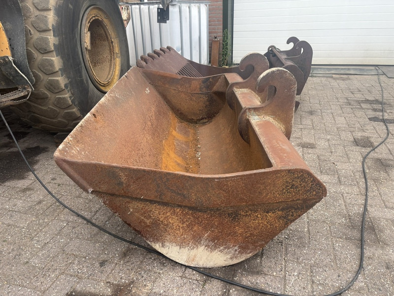 Diversen diversen - Bager gusjeničar: slika Diversen diversen - Bager gusjeničar Diversen diversen - Bager gusjeničar: slika Diversen diversen - Bager gusjeničar