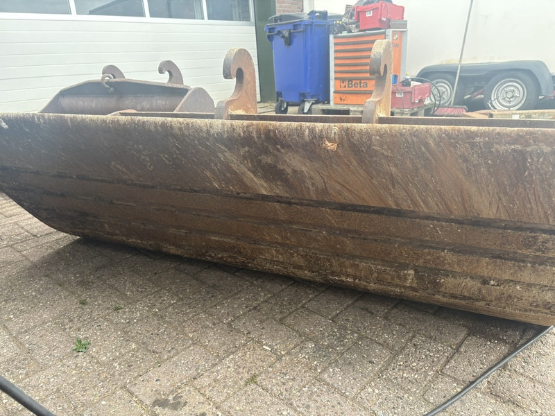 Diversen diversen - Bager gusjeničar: slika Diversen diversen - Bager gusjeničar Diversen diversen - Bager gusjeničar: slika Diversen diversen - Bager gusjeničar