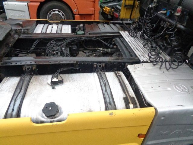 MAN XXL 520, Retarder, deutsches Fahrzeug - Tegljač: slika MAN XXL 520, Retarder, deutsches Fahrzeug - Tegljač MAN XXL 520, Retarder, deutsches Fahrzeug - Tegljač: slika MAN XXL 520, Retarder, deutsches Fahrzeug - Tegljač