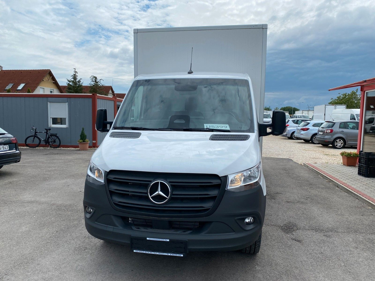 Mercedes-Benz Sprinter 319 Koffer - Dostavno vozilo sa zatvorenim sandukom: slika Mercedes-Benz Sprinter 319 Koffer - Dostavno vozilo sa zatvorenim sandukom Mercedes-Benz Sprinter 319 Koffer - Dostavno vozilo sa zatvorenim sandukom: slika Mercedes-Benz Sprinter 319 Koffer - Dostavno vozilo sa zatvorenim sandukom