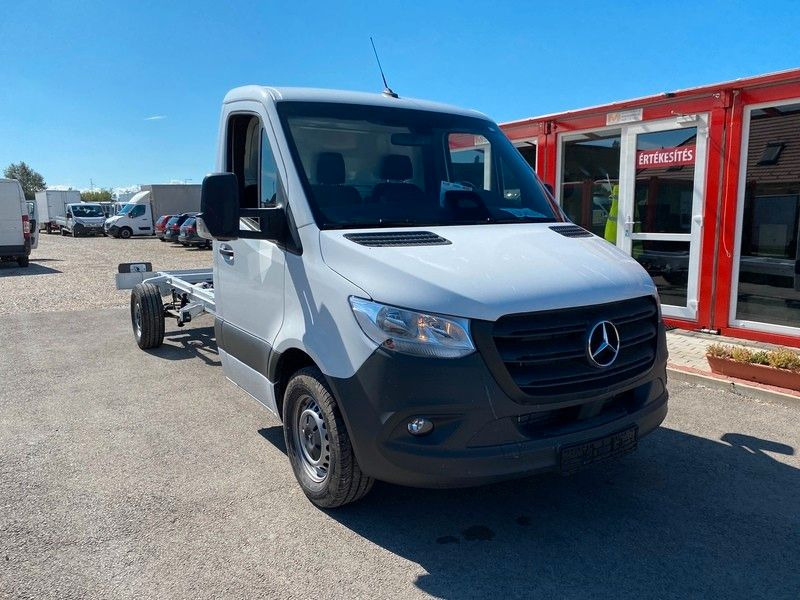 Mercedes-Benz Sprinter 319 Pritsche+Plane 3,5T Anhängelast - Dostavno vozilo s ceradom: slika Mercedes-Benz Sprinter 319 Pritsche+Plane 3,5T Anhängelast - Dostavno vozilo s ceradom Mercedes-Benz Sprinter 319 Pritsche+Plane 3,5T Anhängelast - Dostavno vozilo s ceradom: slika Mercedes-Benz Sprinter 319 Pritsche+Plane 3,5T Anhängelast - Dostavno vozilo s ceradom