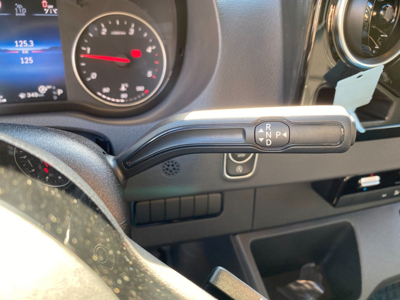 Dostavno vozilo sa zatvorenim sandukom Mercedes-Benz Sprinter 519 Koffer: slika Dostavno vozilo sa zatvorenim sandukom Mercedes-Benz Sprinter 519 Koffer