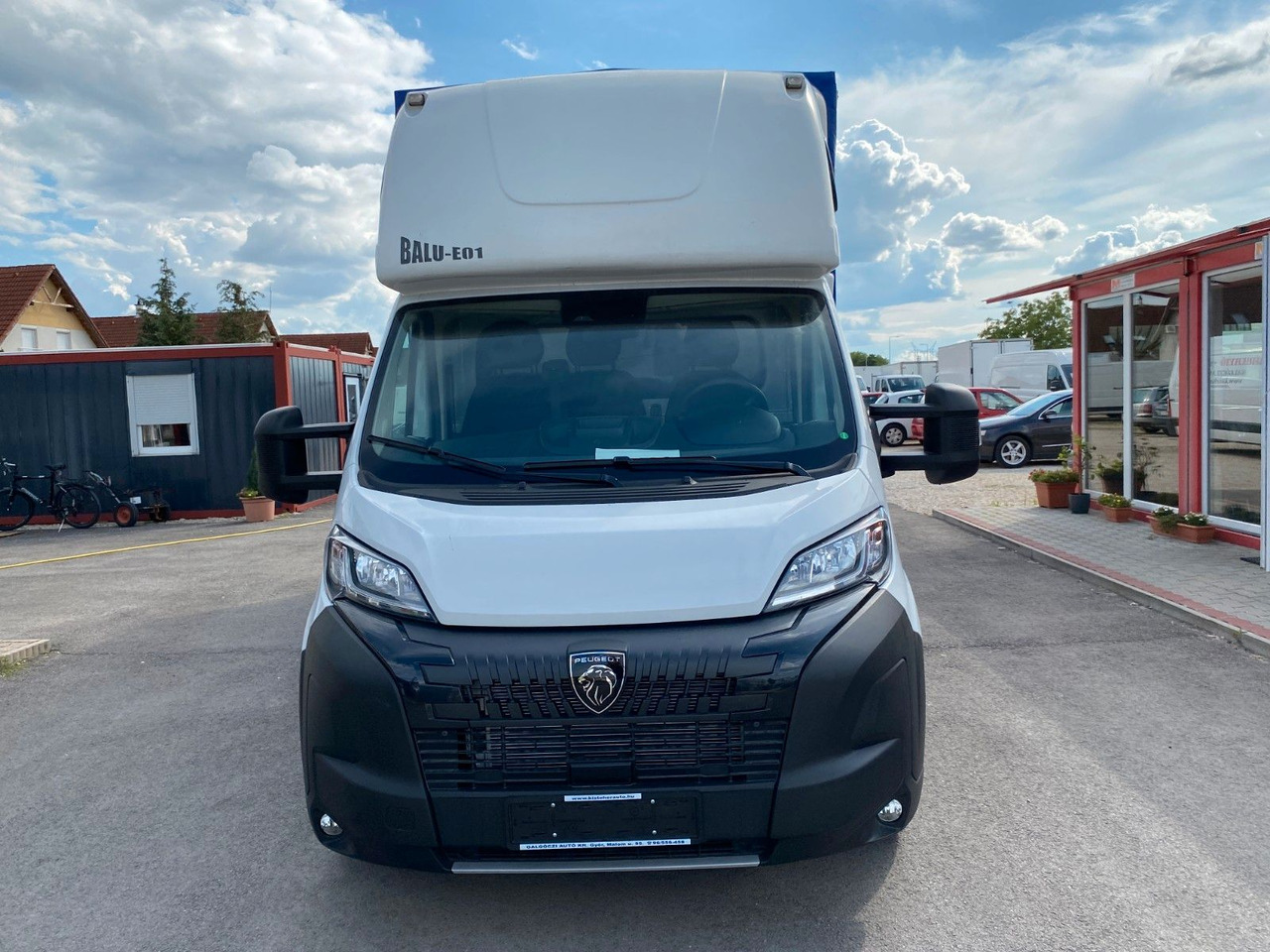 Peugeot BOXER CHC L4 HEAVY PRITSCHE+PLANE+SCHLAFKABINE - Dostavno vozilo s ceradom: slika Peugeot BOXER CHC L4 HEAVY PRITSCHE+PLANE+SCHLAFKABINE - Dostavno vozilo s ceradom Peugeot BOXER CHC L4 HEAVY PRITSCHE+PLANE+SCHLAFKABINE - Dostavno vozilo s ceradom: slika Peugeot BOXER CHC L4 HEAVY PRITSCHE+PLANE+SCHLAFKABINE - Dostavno vozilo s ceradom