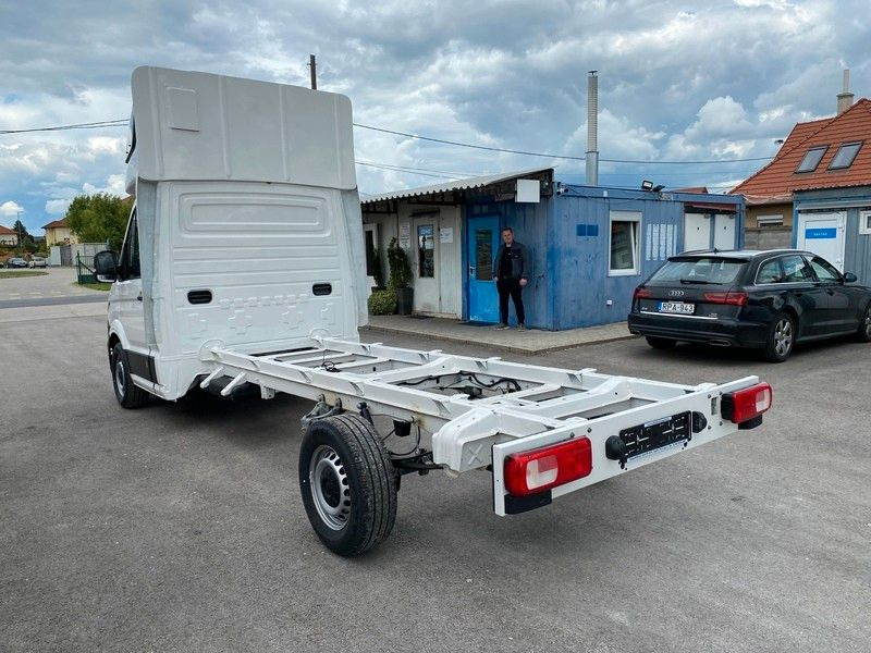 Volkswagen Crafter Pritsche Pritsche 35 lang FWD - Dostavno vozilo s ravnom platformom: slika Volkswagen Crafter Pritsche Pritsche 35 lang FWD - Dostavno vozilo s ravnom platformom Volkswagen Crafter Pritsche Pritsche 35 lang FWD - Dostavno vozilo s ravnom platformom: slika Volkswagen Crafter Pritsche Pritsche 35 lang FWD - Dostavno vozilo s ravnom platformom
