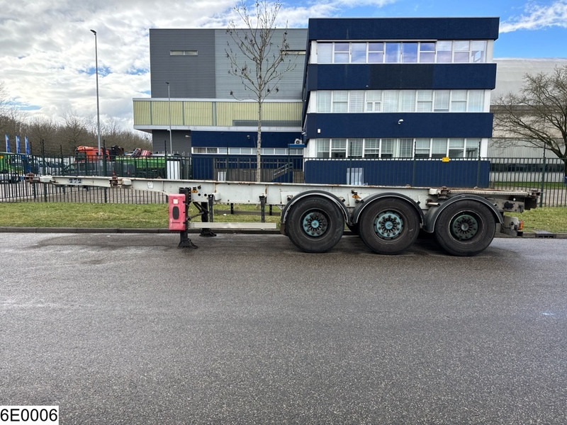 Fruehauf Chassis 20 / 30 ft - Transporter kontejnera/ Poluprikolica s izmjenjivim sanducima: slika Fruehauf Chassis 20 / 30 ft - Transporter kontejnera/ Poluprikolica s izmjenjivim sanducima Fruehauf Chassis 20 / 30 ft - Transporter kontejnera/ Poluprikolica s izmjenjivim sanducima: slika Fruehauf Chassis 20 / 30 ft - Transporter kontejnera/ Poluprikolica s izmjenjivim sanducima