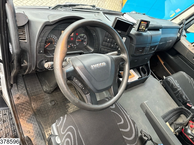 Iveco Trakker 360 6X4, EURO 6, Palfinger, Remote, Steel suspension - Kamion s otvorenim sandukom, Kamion s kranom: slika Iveco Trakker 360 6X4, EURO 6, Palfinger, Remote, Steel suspension - Kamion s otvorenim sandukom, Kamion s kranom Iveco Trakker 360 6X4, EURO 6, Palfinger, Remote, Steel suspension - Kamion s otvorenim sandukom, Kamion s kranom: slika Iveco Trakker 360 6X4, EURO 6, Palfinger, Remote, Steel suspension - Kamion s otvorenim sandukom, Kamion s kranom