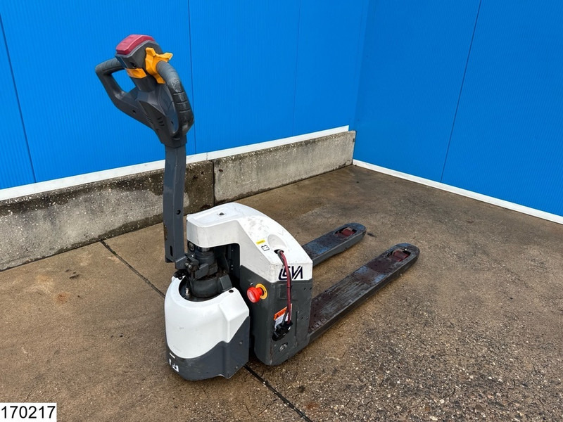 Leva LPEPT1.5 1500 kg, 0.2 m, electric, 1317 hours - Paletni viličar: slika Leva LPEPT1.5 1500 kg, 0.2 m, electric, 1317 hours - Paletni viličar Leva LPEPT1.5 1500 kg, 0.2 m, electric, 1317 hours - Paletni viličar: slika Leva LPEPT1.5 1500 kg, 0.2 m, electric, 1317 hours - Paletni viličar