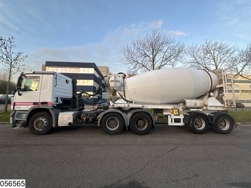 Poluprikolica mikser Liebherr Betonmixer 6x4, EURO 5, 10m3: slika Poluprikolica mikser Liebherr Betonmixer 6x4, EURO 5, 10m3 Poluprikolica mikser Liebherr Betonmixer 6x4, EURO 5, 10m3: slika Poluprikolica mikser Liebherr Betonmixer 6x4, EURO 5, 10m3