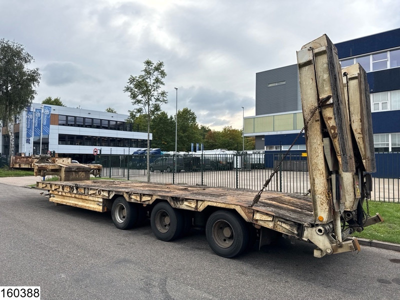 Louault Lowbed 34,000 kg, Steering axle, Hydraulic, Winch - Poluprikolica s niskim utovarivačem: slika Louault Lowbed 34,000 kg, Steering axle, Hydraulic, Winch - Poluprikolica s niskim utovarivačem Louault Lowbed 34,000 kg, Steering axle, Hydraulic, Winch - Poluprikolica s niskim utovarivačem: slika Louault Lowbed 34,000 kg, Steering axle, Hydraulic, Winch - Poluprikolica s niskim utovarivačem