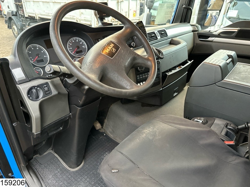 MAN TGS 26 320 6X2, EURO 5, ADR, 18.950 Liter, 4 COMP - Kamion cisterna: slika MAN TGS 26 320 6X2, EURO 5, ADR, 18.950 Liter, 4 COMP - Kamion cisterna MAN TGS 26 320 6X2, EURO 5, ADR, 18.950 Liter, 4 COMP - Kamion cisterna: slika MAN TGS 26 320 6X2, EURO 5, ADR, 18.950 Liter, 4 COMP - Kamion cisterna