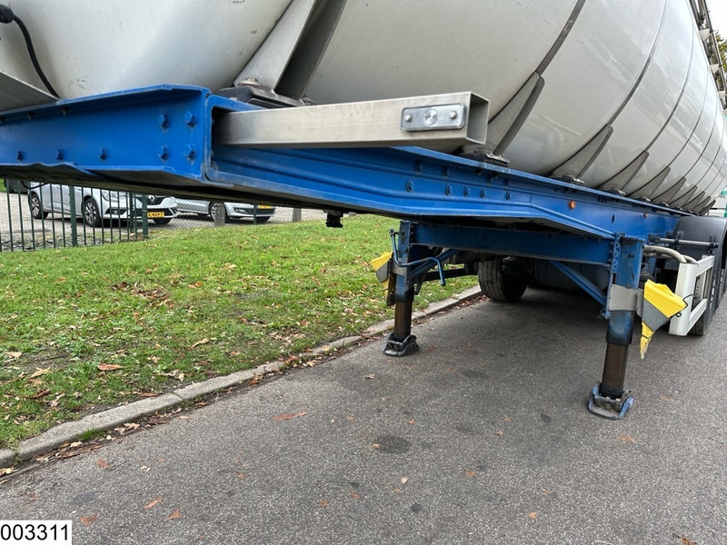 Poluprikolica cisterna Menci Chemie 4 Comp, 31.000 ltr: slika Poluprikolica cisterna Menci Chemie 4 Comp, 31.000 ltr Poluprikolica cisterna Menci Chemie 4 Comp, 31.000 ltr: slika Poluprikolica cisterna Menci Chemie 4 Comp, 31.000 ltr