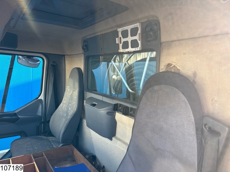 Renault Premium 270 13390 Liter, 4 Comp, Handgeschakeld, Fuel - Kamion cisterna: slika Renault Premium 270 13390 Liter, 4 Comp, Handgeschakeld, Fuel - Kamion cisterna Renault Premium 270 13390 Liter, 4 Comp, Handgeschakeld, Fuel - Kamion cisterna: slika Renault Premium 270 13390 Liter, 4 Comp, Handgeschakeld, Fuel - Kamion cisterna