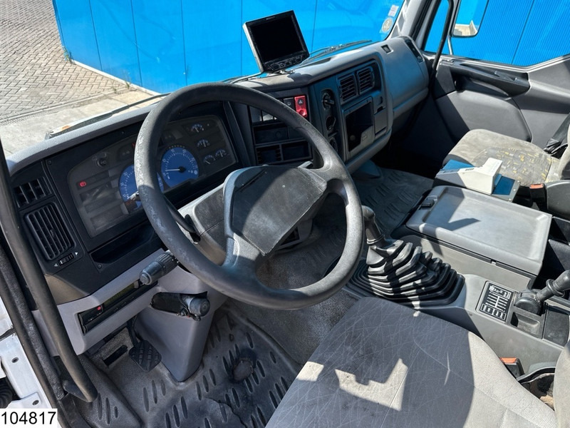 Renault Premium 270 Euro 3, Fuel, Manual, 13500 Liter, 4 Comp - Kamion cisterna: slika Renault Premium 270 Euro 3, Fuel, Manual, 13500 Liter, 4 Comp - Kamion cisterna Renault Premium 270 Euro 3, Fuel, Manual, 13500 Liter, 4 Comp - Kamion cisterna: slika Renault Premium 270 Euro 3, Fuel, Manual, 13500 Liter, 4 Comp - Kamion cisterna