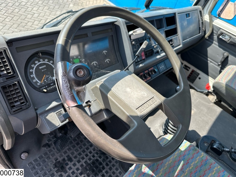 Renault S 150 Manual, Steel suspension, PTO, 4645 liter - Kamion cisterna: slika Renault S 150 Manual, Steel suspension, PTO, 4645 liter - Kamion cisterna Renault S 150 Manual, Steel suspension, PTO, 4645 liter - Kamion cisterna: slika Renault S 150 Manual, Steel suspension, PTO, 4645 liter - Kamion cisterna