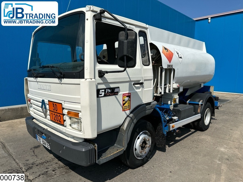 Renault S 150 Manual, Steel suspension, PTO, 4645 liter - Kamion cisterna: slika Renault S 150 Manual, Steel suspension, PTO, 4645 liter - Kamion cisterna Renault S 150 Manual, Steel suspension, PTO, 4645 liter - Kamion cisterna: slika Renault S 150 Manual, Steel suspension, PTO, 4645 liter - Kamion cisterna