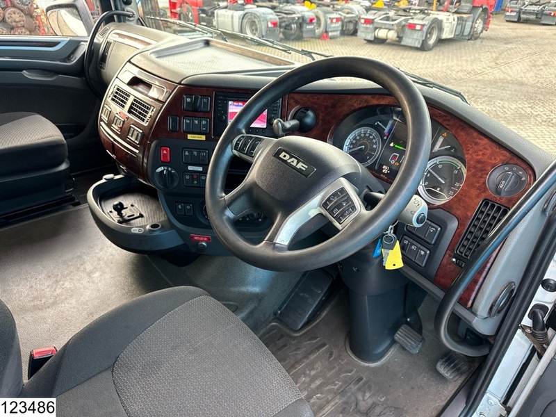 DAF XF 460 6x2, EURO 6, RHD, PTO, ACC - Tegljač: slika DAF XF 460 6x2, EURO 6, RHD, PTO, ACC - Tegljač DAF XF 460 6x2, EURO 6, RHD, PTO, ACC - Tegljač: slika DAF XF 460 6x2, EURO 6, RHD, PTO, ACC - Tegljač