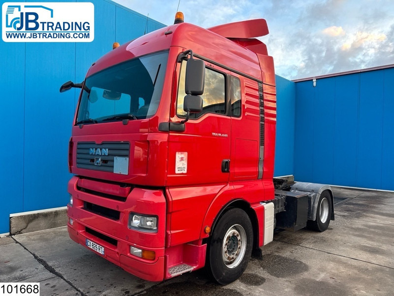 MAN TGA 18 440 EURO 4, Retarder, PTO, Hydraulic - Tegljač: slika MAN TGA 18 440 EURO 4, Retarder, PTO, Hydraulic - Tegljač MAN TGA 18 440 EURO 4, Retarder, PTO, Hydraulic - Tegljač: slika MAN TGA 18 440 EURO 4, Retarder, PTO, Hydraulic - Tegljač