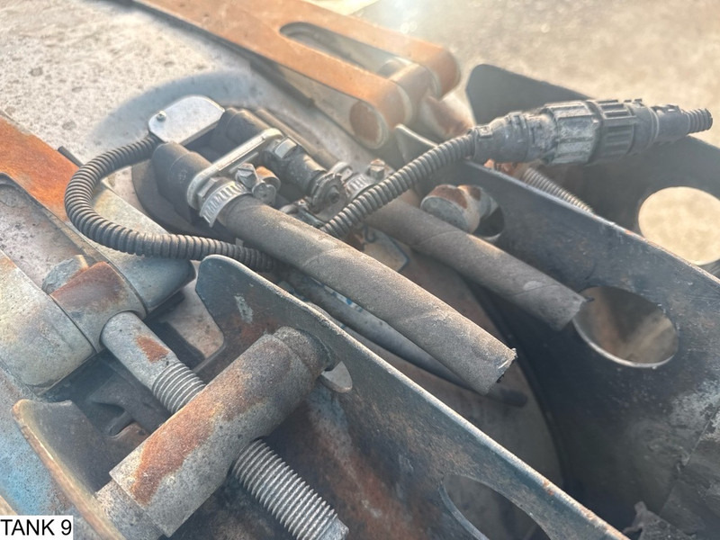 Spremnik goriva Universeel AdBlue Tank: slika Spremnik goriva Universeel AdBlue Tank