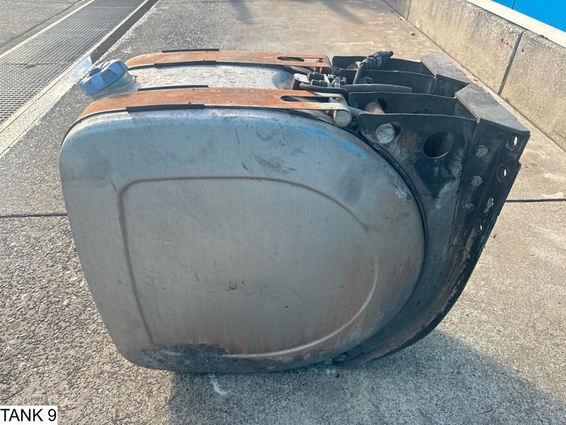 Spremnik goriva Universeel AdBlue Tank: slika Spremnik goriva Universeel AdBlue Tank