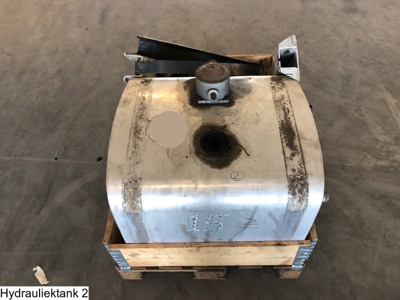 Universeel Hydraulic tank, 210 Liter - Hidraulični spremnik: slika Universeel Hydraulic tank, 210 Liter - Hidraulični spremnik Universeel Hydraulic tank, 210 Liter - Hidraulični spremnik: slika Universeel Hydraulic tank, 210 Liter - Hidraulični spremnik