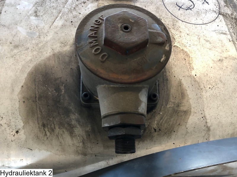 Universeel Hydraulic tank, 210 Liter - Hidraulični spremnik: slika Universeel Hydraulic tank, 210 Liter - Hidraulični spremnik Universeel Hydraulic tank, 210 Liter - Hidraulični spremnik: slika Universeel Hydraulic tank, 210 Liter - Hidraulični spremnik