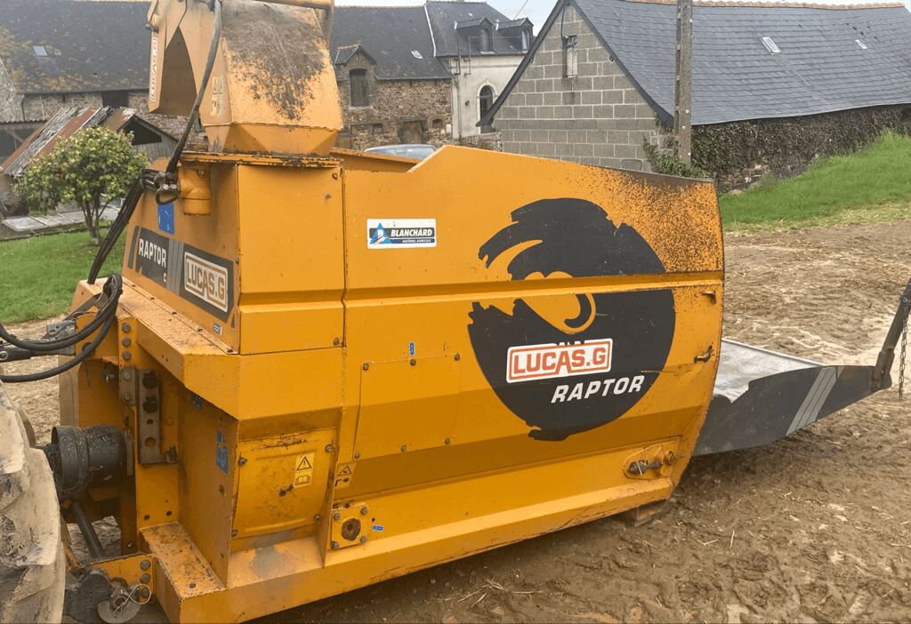 LUCAS RAPTOR - Stroj za usitnjavanje slame: slika LUCAS RAPTOR - Stroj za usitnjavanje slame LUCAS RAPTOR - Stroj za usitnjavanje slame: slika LUCAS RAPTOR - Stroj za usitnjavanje slame