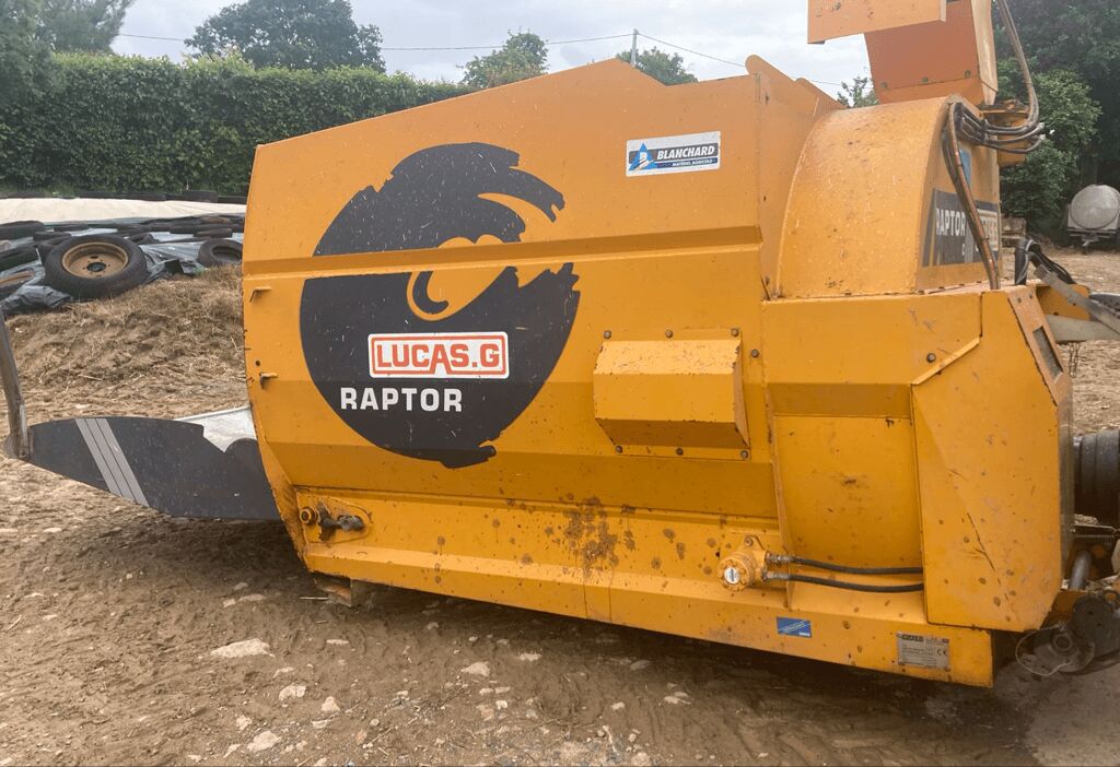 LUCAS RAPTOR - Stroj za usitnjavanje slame: slika LUCAS RAPTOR - Stroj za usitnjavanje slame LUCAS RAPTOR - Stroj za usitnjavanje slame: slika LUCAS RAPTOR - Stroj za usitnjavanje slame