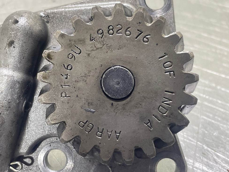 Ahlmann AS900-Cummins B3.3T-4982676-Oil pump/Ölpumpe - Motor za Građevinski strojevi: slika Ahlmann AS900-Cummins B3.3T-4982676-Oil pump/Ölpumpe - Motor za Građevinski strojevi Ahlmann AS900-Cummins B3.3T-4982676-Oil pump/Ölpumpe - Motor za Građevinski strojevi: slika Ahlmann AS900-Cummins B3.3T-4982676-Oil pump/Ölpumpe - Motor za Građevinski strojevi