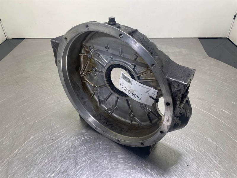 Ahlmann AS900-Cummins B3.3T-Flywheel housing - Motor za Građevinski strojevi: slika Ahlmann AS900-Cummins B3.3T-Flywheel housing - Motor za Građevinski strojevi Ahlmann AS900-Cummins B3.3T-Flywheel housing - Motor za Građevinski strojevi: slika Ahlmann AS900-Cummins B3.3T-Flywheel housing - Motor za Građevinski strojevi