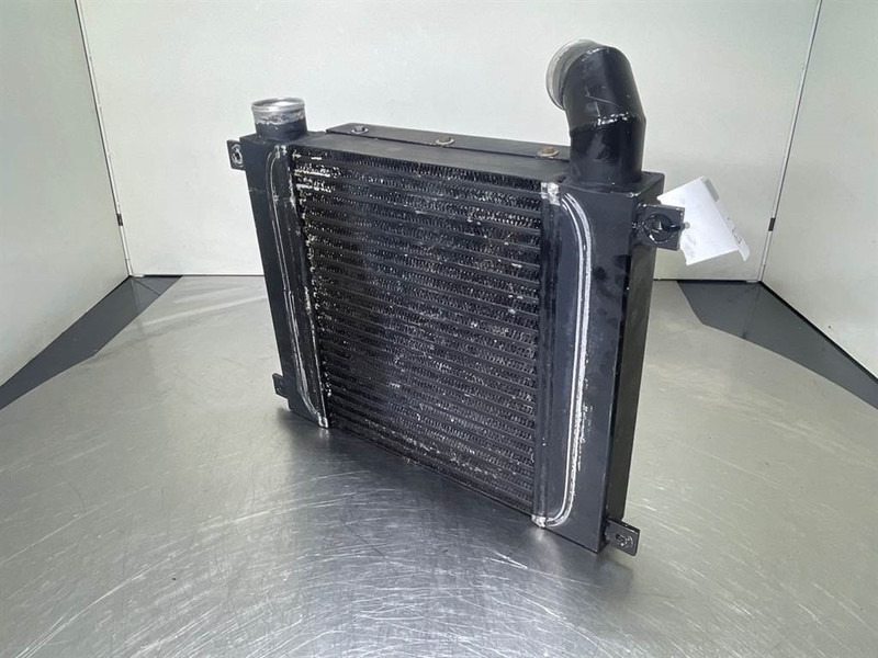Ahlmann AZ14-4108508A/4181460A-Cooler/Kühler/Koeler - Motor za Građevinski strojevi: slika Ahlmann AZ14-4108508A/4181460A-Cooler/Kühler/Koeler - Motor za Građevinski strojevi Ahlmann AZ14-4108508A/4181460A-Cooler/Kühler/Koeler - Motor za Građevinski strojevi: slika Ahlmann AZ14-4108508A/4181460A-Cooler/Kühler/Koeler - Motor za Građevinski strojevi