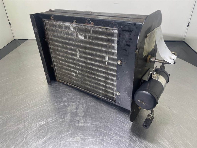 Ahlmann AZ150-4184898A-Airco condenser/Klimakondensator - Okvir/ Šasija za Građevinski strojevi: slika Ahlmann AZ150-4184898A-Airco condenser/Klimakondensator - Okvir/ Šasija za Građevinski strojevi Ahlmann AZ150-4184898A-Airco condenser/Klimakondensator - Okvir/ Šasija za Građevinski strojevi: slika Ahlmann AZ150-4184898A-Airco condenser/Klimakondensator - Okvir/ Šasija za Građevinski strojevi