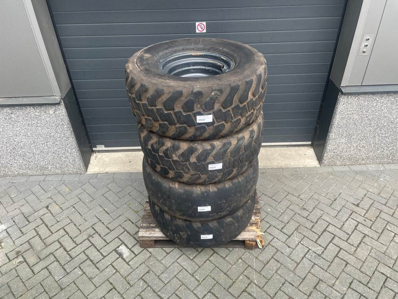 Ahlmann AZ6-Alliance 405/70R20 (16/70R20)-Tire/Reifen/Band - Gume i felge za Građevinski strojevi: slika Ahlmann AZ6-Alliance 405/70R20 (16/70R20)-Tire/Reifen/Band - Gume i felge za Građevinski strojevi Ahlmann AZ6-Alliance 405/70R20 (16/70R20)-Tire/Reifen/Band - Gume i felge za Građevinski strojevi: slika Ahlmann AZ6-Alliance 405/70R20 (16/70R20)-Tire/Reifen/Band - Gume i felge za Građevinski strojevi