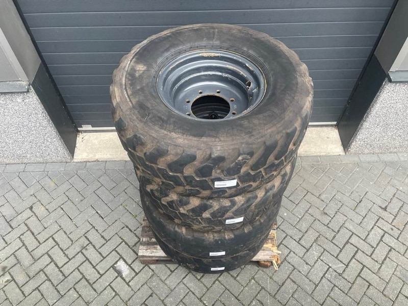 Ahlmann AZ6-Alliance 405/70R20 (16/70R20)-Tire/Reifen/Band - Gume i felge za Građevinski strojevi: slika Ahlmann AZ6-Alliance 405/70R20 (16/70R20)-Tire/Reifen/Band - Gume i felge za Građevinski strojevi Ahlmann AZ6-Alliance 405/70R20 (16/70R20)-Tire/Reifen/Band - Gume i felge za Građevinski strojevi: slika Ahlmann AZ6-Alliance 405/70R20 (16/70R20)-Tire/Reifen/Band - Gume i felge za Građevinski strojevi