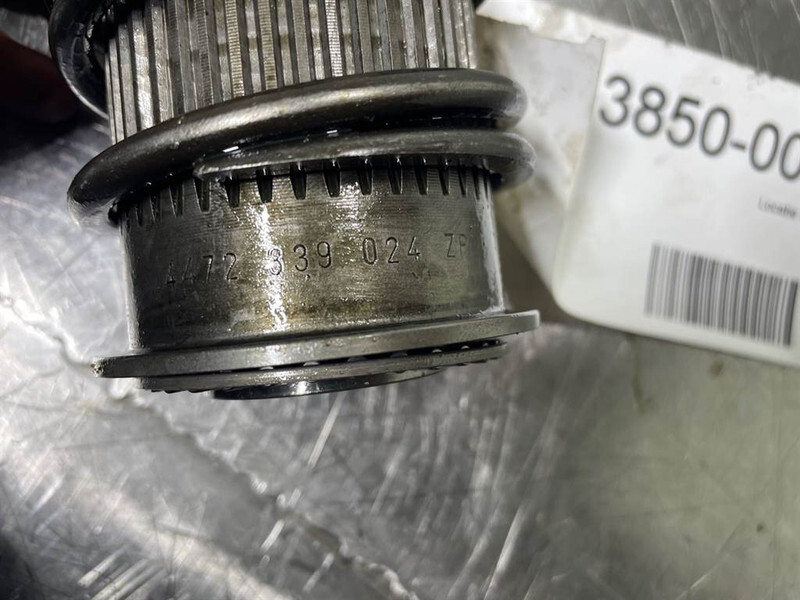 Atlas AR65-ZF AP-R725-4472339024-Differential parts - Osovina i dijelovi za Građevinski strojevi: slika Atlas AR65-ZF AP-R725-4472339024-Differential parts - Osovina i dijelovi za Građevinski strojevi Atlas AR65-ZF AP-R725-4472339024-Differential parts - Osovina i dijelovi za Građevinski strojevi: slika Atlas AR65-ZF AP-R725-4472339024-Differential parts - Osovina i dijelovi za Građevinski strojevi
