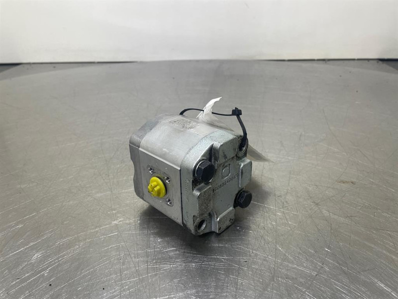Bucher Hydraulics AP200/11D237-200102435202-Gearpump/Zahn - Hidraulika za Građevinski strojevi: slika Bucher Hydraulics AP200/11D237-200102435202-Gearpump/Zahn - Hidraulika za Građevinski strojevi Bucher Hydraulics AP200/11D237-200102435202-Gearpump/Zahn - Hidraulika za Građevinski strojevi: slika Bucher Hydraulics AP200/11D237-200102435202-Gearpump/Zahn - Hidraulika za Građevinski strojevi