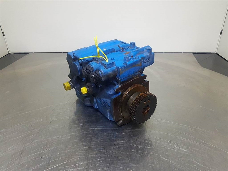 EATON 4622-208 - Drive pump/Fahrpumpe/Rijpomp - Hidraulika za Građevinski strojevi: slika EATON 4622-208 - Drive pump/Fahrpumpe/Rijpomp - Hidraulika za Građevinski strojevi EATON 4622-208 - Drive pump/Fahrpumpe/Rijpomp - Hidraulika za Građevinski strojevi: slika EATON 4622-208 - Drive pump/Fahrpumpe/Rijpomp - Hidraulika za Građevinski strojevi