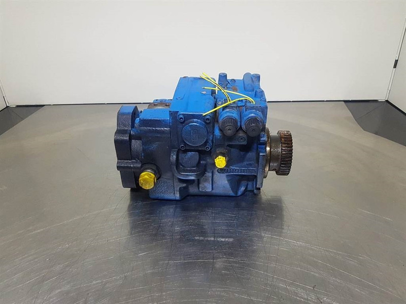 EATON 4622-208 - Drive pump/Fahrpumpe/Rijpomp - Hidraulika za Građevinski strojevi: slika EATON 4622-208 - Drive pump/Fahrpumpe/Rijpomp - Hidraulika za Građevinski strojevi EATON 4622-208 - Drive pump/Fahrpumpe/Rijpomp - Hidraulika za Građevinski strojevi: slika EATON 4622-208 - Drive pump/Fahrpumpe/Rijpomp - Hidraulika za Građevinski strojevi