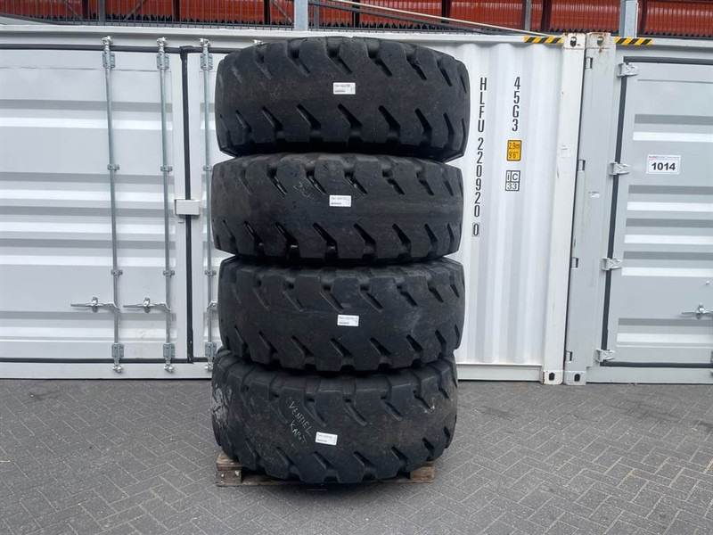 Hyundai HL740-9-Michelin 20.5R25-Tire/Reifen/Band - Gume i felge za Građevinski strojevi: slika Hyundai HL740-9-Michelin 20.5R25-Tire/Reifen/Band - Gume i felge za Građevinski strojevi Hyundai HL740-9-Michelin 20.5R25-Tire/Reifen/Band - Gume i felge za Građevinski strojevi: slika Hyundai HL740-9-Michelin 20.5R25-Tire/Reifen/Band - Gume i felge za Građevinski strojevi