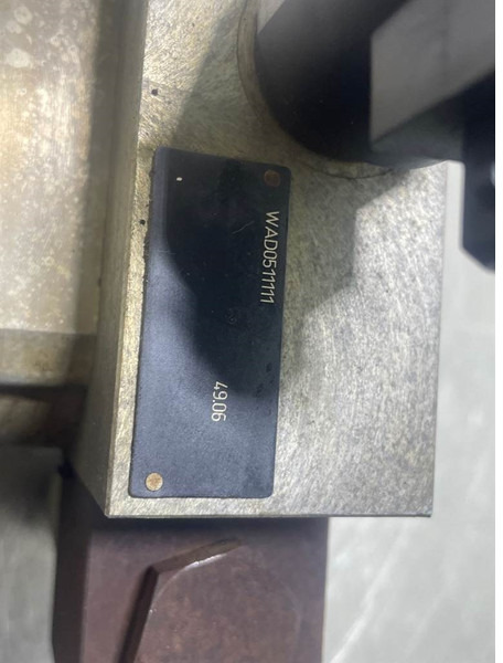 Hyundai HL757-7A-11LD-30700 / VAD0511111-Fan motor - Hidraulika za Građevinski strojevi: slika Hyundai HL757-7A-11LD-30700 / VAD0511111-Fan motor - Hidraulika za Građevinski strojevi Hyundai HL757-7A-11LD-30700 / VAD0511111-Fan motor - Hidraulika za Građevinski strojevi: slika Hyundai HL757-7A-11LD-30700 / VAD0511111-Fan motor - Hidraulika za Građevinski strojevi