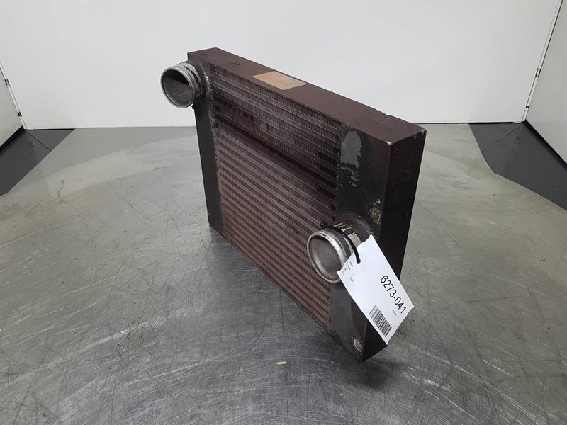 Kramer 880-AKG 0555.064.1800-Cooler/Kühler/Koeler - Motor i dijelovi za Građevinski strojevi: slika Kramer 880-AKG 0555.064.1800-Cooler/Kühler/Koeler - Motor i dijelovi za Građevinski strojevi Kramer 880-AKG 0555.064.1800-Cooler/Kühler/Koeler - Motor i dijelovi za Građevinski strojevi: slika Kramer 880-AKG 0555.064.1800-Cooler/Kühler/Koeler - Motor i dijelovi za Građevinski strojevi