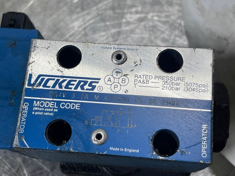 Liebherr 5716155 - Hidraulika za Građevinski strojevi: slika Liebherr 5716155 - Hidraulika za Građevinski strojevi Liebherr 5716155 - Hidraulika za Građevinski strojevi: slika Liebherr 5716155 - Hidraulika za Građevinski strojevi