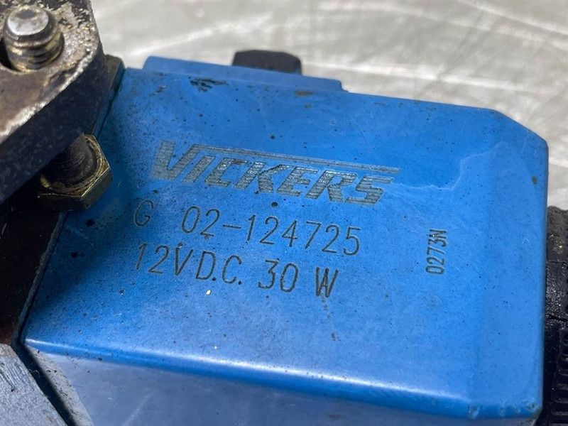 Liebherr 5716155 - Hidraulika za Građevinski strojevi: slika Liebherr 5716155 - Hidraulika za Građevinski strojevi Liebherr 5716155 - Hidraulika za Građevinski strojevi: slika Liebherr 5716155 - Hidraulika za Građevinski strojevi