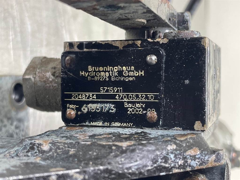 Liebherr L514-7621940-Brake cylinder/Bremszylinder - Dijelovi kočnica za Građevinski strojevi: slika Liebherr L514-7621940-Brake cylinder/Bremszylinder - Dijelovi kočnica za Građevinski strojevi Liebherr L514-7621940-Brake cylinder/Bremszylinder - Dijelovi kočnica za Građevinski strojevi: slika Liebherr L514-7621940-Brake cylinder/Bremszylinder - Dijelovi kočnica za Građevinski strojevi