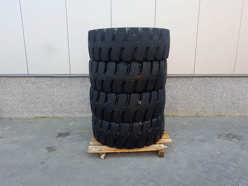 Liebherr L514 Stereo-Goodyear 17.5R25-Tire/Reifen/Band - Guma za Građevinski strojevi: slika Liebherr L514 Stereo-Goodyear 17.5R25-Tire/Reifen/Band - Guma za Građevinski strojevi Liebherr L514 Stereo-Goodyear 17.5R25-Tire/Reifen/Band - Guma za Građevinski strojevi: slika Liebherr L514 Stereo-Goodyear 17.5R25-Tire/Reifen/Band - Guma za Građevinski strojevi