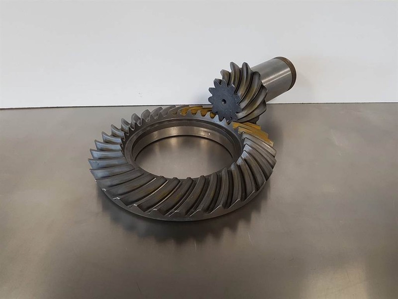 Liebherr L538/L542- 10411090 - Bevel gear set/Kegelradsatz - Osovina i dijelovi za Građevinski strojevi: slika Liebherr L538/L542- 10411090 - Bevel gear set/Kegelradsatz - Osovina i dijelovi za Građevinski strojevi Liebherr L538/L542- 10411090 - Bevel gear set/Kegelradsatz - Osovina i dijelovi za Građevinski strojevi: slika Liebherr L538/L542- 10411090 - Bevel gear set/Kegelradsatz - Osovina i dijelovi za Građevinski strojevi